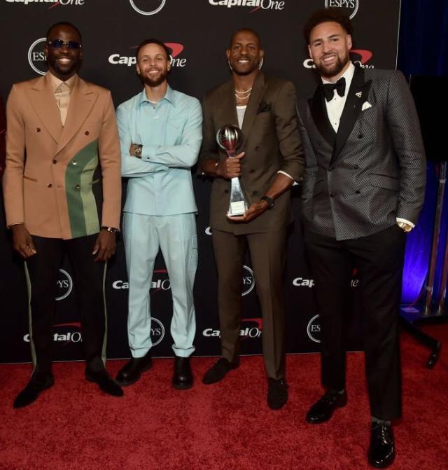 1658403608635067435.jpg FYKRoTYVsAAD8g5.jpg