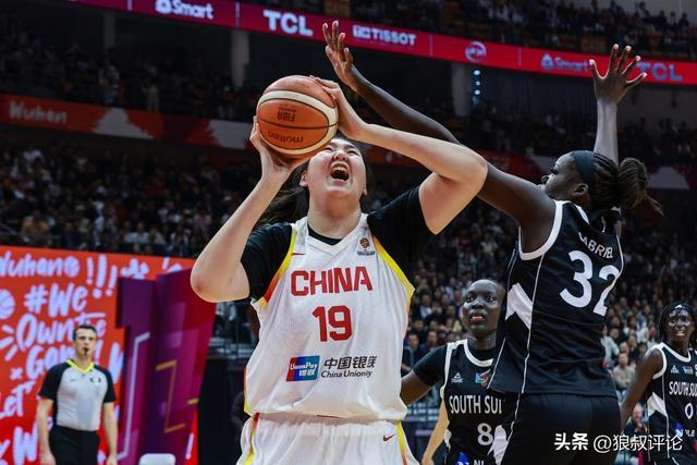 bsport体育-女篮“核武”小试牛刀！张子宇7中5砍11分5板 下半场获提前轮休